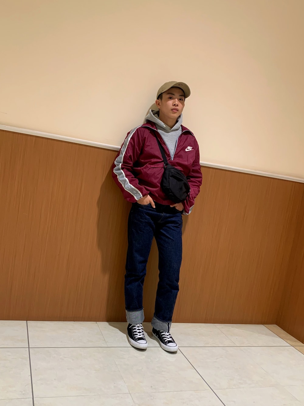 「古着、ナイキ、ニユーエラ、リゾルト711」｜「NIKEのアイテム（ナイロンジャケット、レッド系）」を使った、Shion_1611さん（メンズ・165cm）の冬コーディネートの1枚目の写真