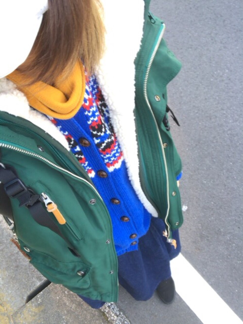 「マウンテンパーカー、ロングスカート、カーディガン、ハデハデ、秋冬、フリークスストア、ユニクロ、ニコアンド、VANS」｜「FREAK'S STOREの3WAY65/35ボアベストマウンテンパーカー　ＷＥＢ限定（マウンテンパーカー、グリーン系）」を使った、あい㌧さん（レディース・171cm）の冬コーディネートの1枚目の写真