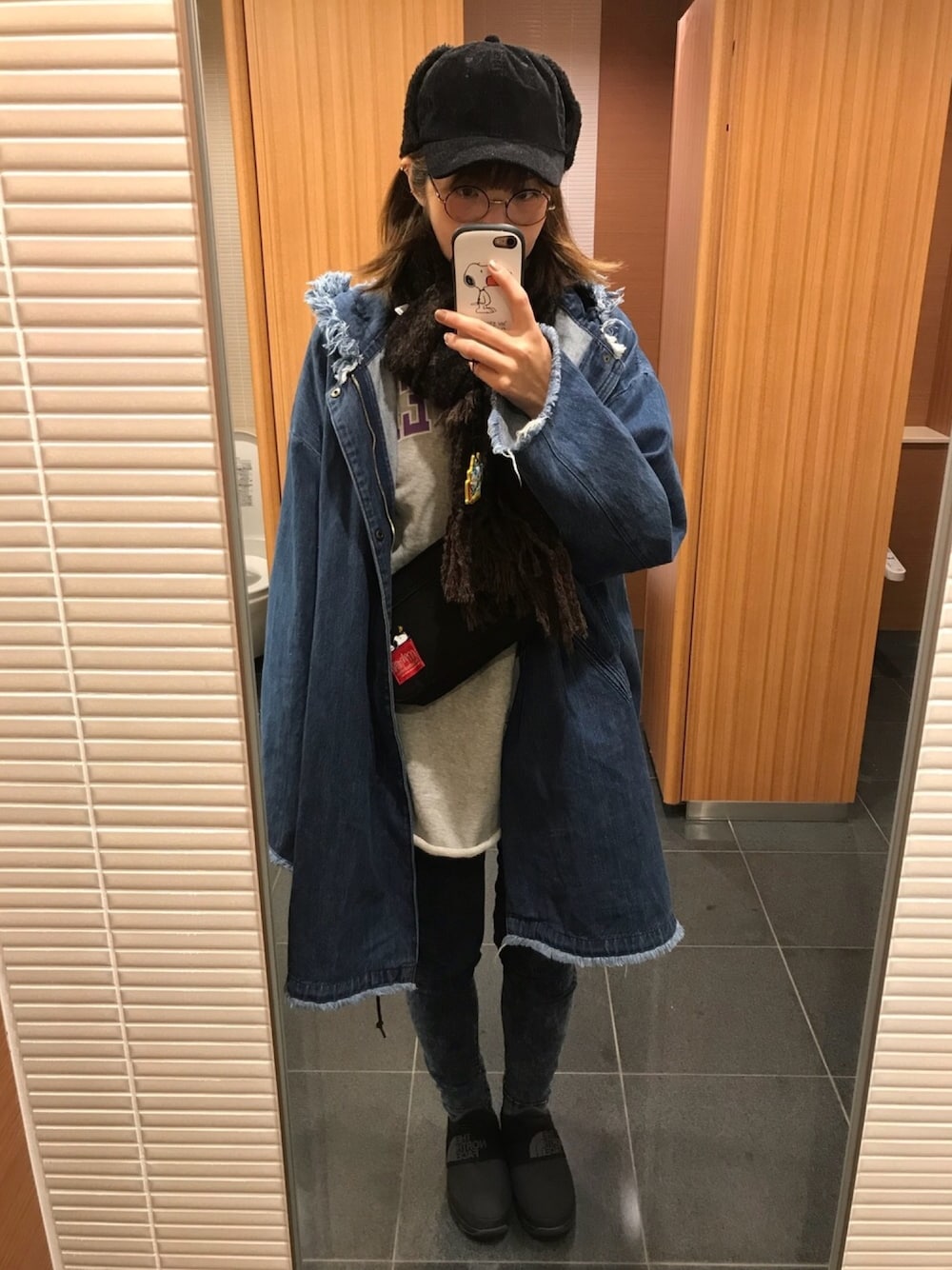 「カジュアル、ラクチンコーデ、ノースフェイス、ニコアンド、ケミカルウォッシュ、MILKFED.、UNIQLO、PEANUTS、マンハッタンポーテージ」｜「RAGEBLUEのボアLOWCAP/742615（キャップ、ブラック系）」を使った、あい㌧さん（レディース・171cm）の冬コーディネートの1枚目の写真