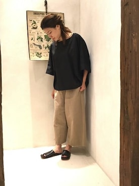 「JOURNAL STANDARD LUXE（ジャーナルスタンダード　ラックス）のアイテム（パンツ）」を使った、journal standard luxe堀江店さん（レディース・164cm）の夏コーディネート