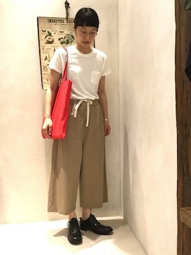 「JOURNAL STANDARD LUXE（ジャーナルスタンダード　ラックス）のアイテム（パンツ）」を使った、journal standard luxe堀江店さん（レディース・164cm）の夏コーディネート