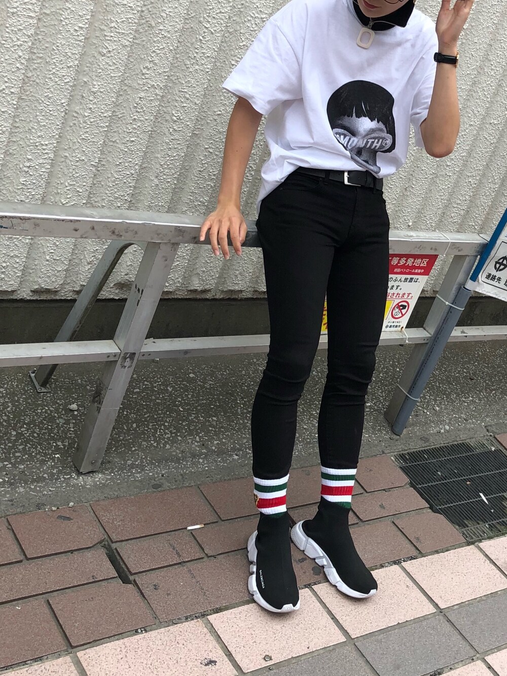 「バレンシアガ、スピードトレーナー、GUCCI、韓国ファッション、韓国ブランド、13month、JWANDERSON、白Tシャツ、korea、トリプルS」｜「13MONTHのアイテム（Tシャツ/カットソー、ホワイト系）」を使った、ウキョウさん（メンズ・173cm）の春コーディネートの1枚目の写真
