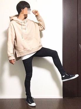 「INTER FACTORY（インターファクトリー）のWEARISTA Suzu × INTER FACTORY　ヨーク付きステッチパーカー（パーカー）」を使った、Ayumiさん（メンズ・178cm）の春コーディネート