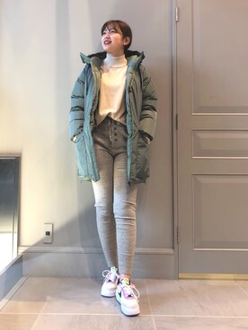 「NERGY（ナージー）のアイテム（ダウンジャケット/コート）」を使った、miyabiさん（レディース・164cm）の秋コーディネート