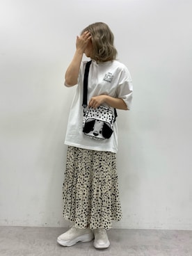 「101匹わんちゃん」｜「アイテム（ショルダーバッグ）」を使った、安部麻未奈さん（レディース・152cm）の春コーディネート