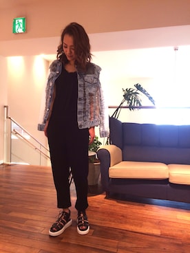 「DIESEL（ディーゼル）のアイテム（サロペット/オーバーオール）」を使った、NOMIさん（レディース・162cm）の春コーディネート