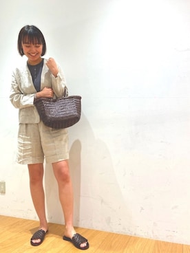 「アイテム（ノーカラージャケット、ホワイト系）」を使った、KOJIMAさん（レディース・168cm）の夏コーディネート