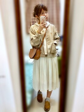 「オフホワイト」｜「アイテム（ノーカラージャケット）」を使った、ChiHsinさん（レディース・162cm）の春コーディネート