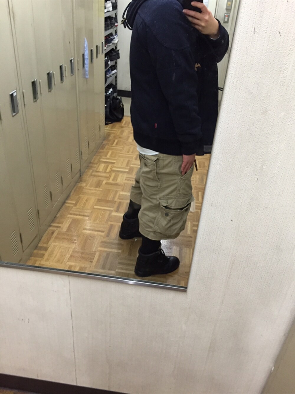 「STUSSYのアイテム（ダッフルコート、ブラック系）」を使った、Hiroyuki さん（メンズ・170cm）の冬コーディネートの1枚目の写真