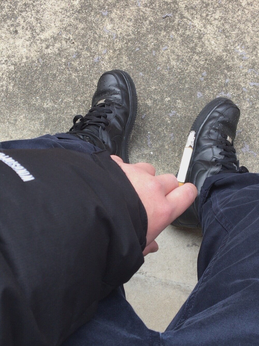 「一服、バルトロライトジャケット、エアフォースワン、仕事着」｜「NIKEのアイテム（スニーカー、ブラック系）」を使った、Hiroyuki さん（メンズ・170cm）の春コーディネートの1枚目の写真