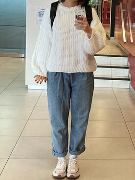 「CONVERSE（コンバース）のアイテム（シューズ、ホワイト系）」を使った、Charon Cheさん（レディース）の春コーディネート