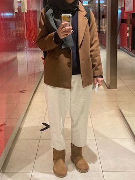 「UGG（アグ）のアイテム（ブーツ、ブラウン系）」を使った、Charon Cheさん（レディース）の春コーディネート