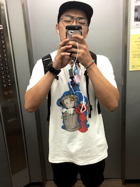 「BURTON（バートン）のアイテム（バックパック/リュック）」を使った、潘從宇さん（メンズ・172cm）の秋コーディネート