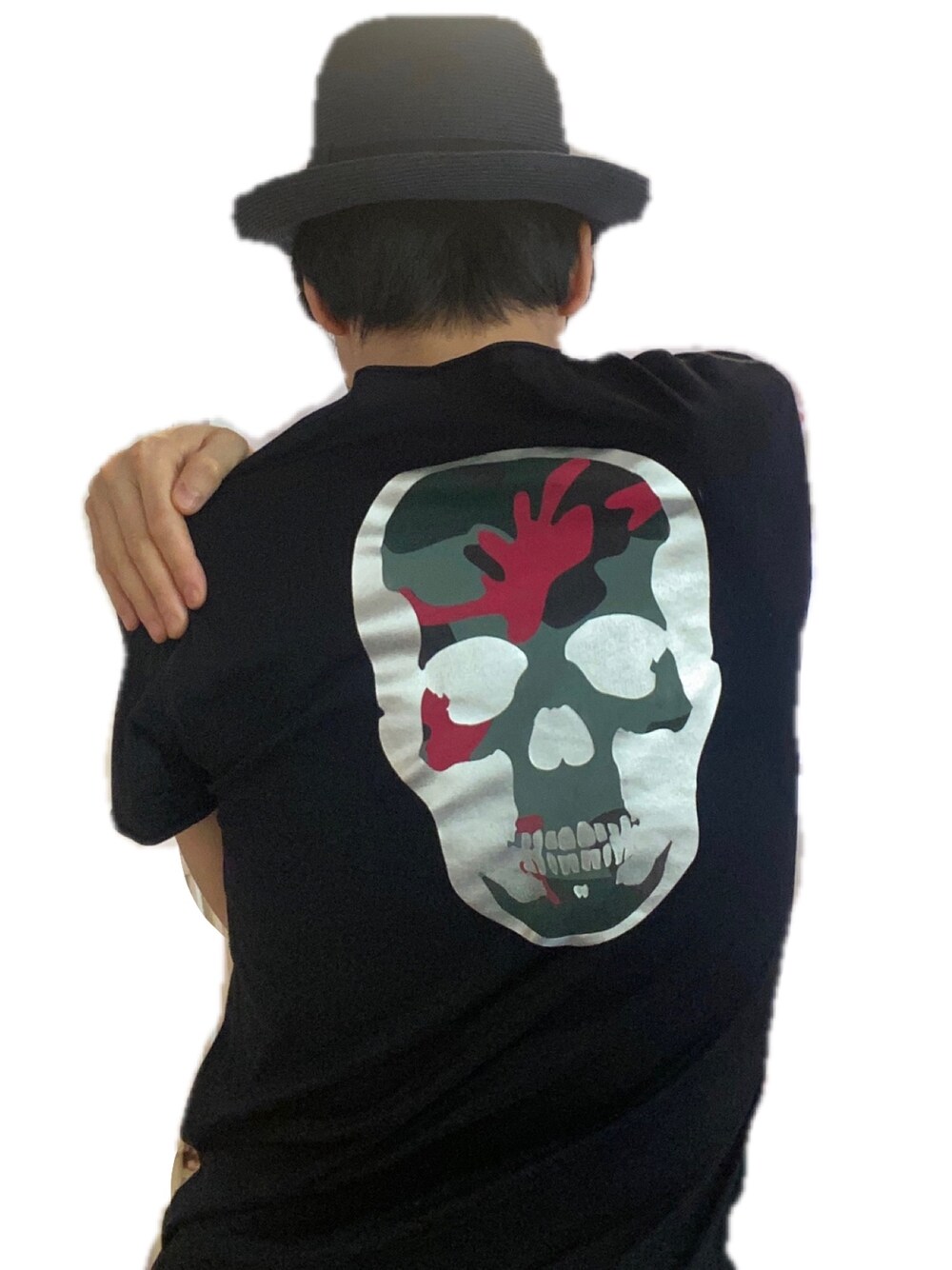 「Lucien Pellat-Finetのアイテム（Tシャツ/カットソー、ブラック系）」を使った、giannarockさん（メンズ・176cm）の春コーディネートの1枚目の写真