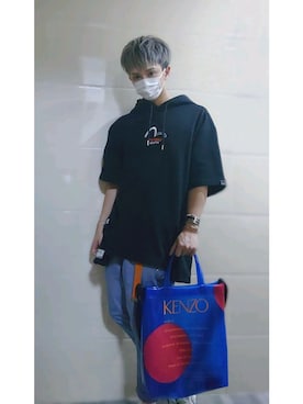 「KENZO」｜「アイテム（トートバッグ）」を使った、シテブン さん（メンズ・167cm）の春コーディネート