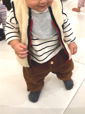 「アイテム（スタイ/よだれかけ、グレー系）」を使った、ゆーさん（キッズ・80cm）の秋コーディネート