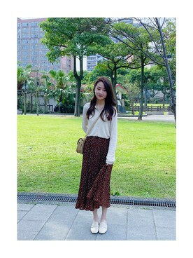 「LOVFEE（ラッフィ）のアイテム（トップス）」を使った、Yun Luさん（レディース・163cm）の春コーディネート