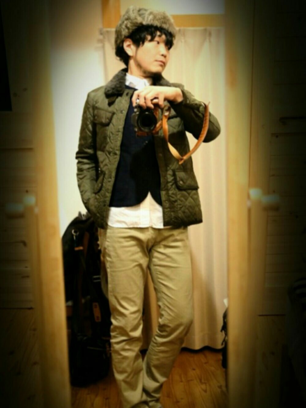 「トラッパーハット、フライトキャップ、バブアー、barbour、ベスト、ネイビー、カーキ、キルティングジャケット、URBAN RESEARCH、ENGINEERED GARMENTS」｜「Barbourのアイテム（帽子、グリーン系）」を使った、まつさん（メンズ・173cm）の冬コーディネートの1枚目の写真