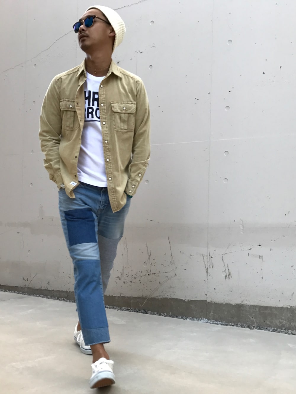 「ThreeArrows、ベイフロー(BAYFLOW)、VANS、ray ban、Ron Herman、EDIFICE、スリーアローズ、春コーデ、大人カジュアル、Apple Watch」｜「EDIFICEのアイテム（ニットキャップ/ビーニー、ホワイト系）」を使った、$$$_threearrowsさん（メンズ・165cm）の冬コーディネートの1枚目の写真
