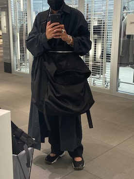 「ISSEY MIYAKE（イッセイミヤケ）のアイテム（ステンカラーコート）」を使った、しょうたろうさん（メンズ・171cm）の秋コーディネート
