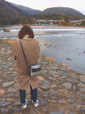 「KBF（ケイビーエフ）のフェイクムートンコート（ムートンコート、ベージュ系）」を使った、yuka.nさん（レディース・151cm）の冬コーディネート