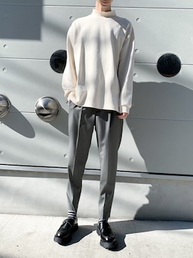 「オフホワイト」｜「アイテム（ローファー）」を使った、masayaさん（メンズ・186cm）の冬コーディネート