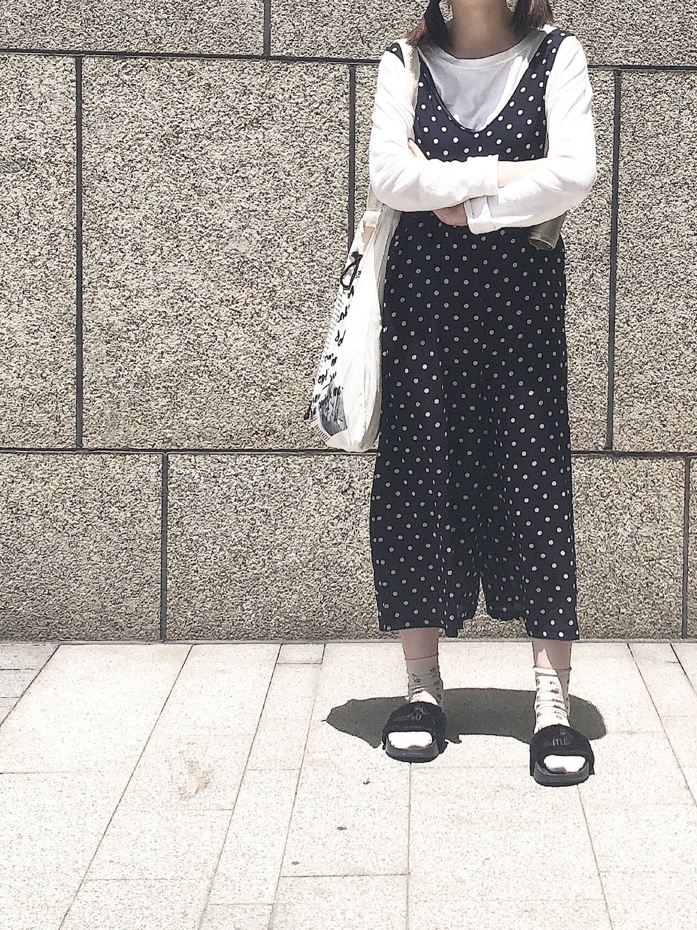 「夏コーデ、シンプルコーデ、カジュアルコーデ、ootd、夏、オトナ女子、大人カジュアル、merlot、PUMA」｜「MERLOTのアイテム（つなぎ/オールインワン、その他）」を使った、MoEgaWkkさん（レディース・167cm）の春コーディネートの1枚目の写真
