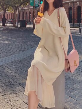 「fluffy.のアイテム（One piece dress、ベージュ系）」を使った、 fluffy.directorさん（レディース・155cm）の冬コーディネート