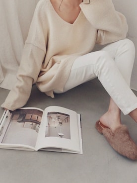 「fluffy.のアイテム（Knitwear、ベージュ系）」を使った、 fluffy.directorさん（レディース・155cm）の冬コーディネート