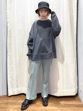 「earth music&ecology（アースミュージックアンドエコロジー）のアイテム（ハット、ブラック系）」を使った、momoさん（レディース・155cm）の冬コーディネート