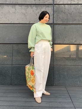 「UNITED ARROWS（ユナイテッドアローズ）のUWFM シャーリング ミニハイネック ブラウス†（シャツ/ブラウス、グリーン系）」を使った、UEDA HONOさん（レディース・154cm）の冬コーディネート