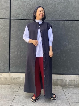 「UNITED ARROWS（ユナイテッドアローズ）のUWMSC クロス プラット サンダル†（サンダル、ブラック系）」を使った、UEDA HONOさん（レディース・154cm）の春コーディネート