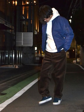 「DELUXE（デラックス）のアイテム（MA-1）」を使った、bridge tokyo sho さん（メンズ・171cm）の冬コーディネート