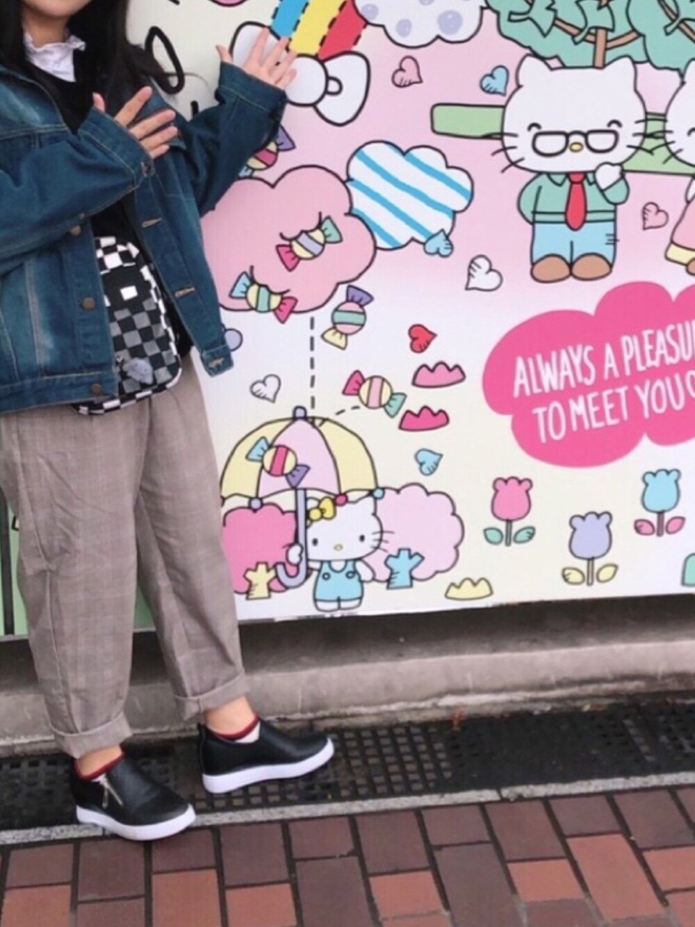 「シンプルコーデ、プチプラコーデ、サンリオピューロランド、RF」｜「GUのアイテム（パンツ、グレー系）」を使った、︎☺︎りじゅは☺︎さん（レディース・150cm）の冬コーディネートの1枚目の写真