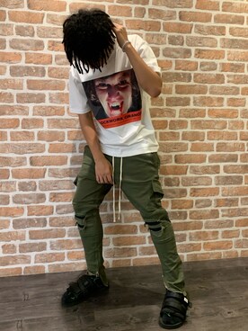 「WHITELAND（ホワイトランド）のWHITELAND/ホワイトランド/A CLOCKWORK ORANGE Tシャツ/時計仕掛けのオレンジ Tシャツ（Tシャツ/カットソー）」を使った、takuya satoさん（メンズ・182cm）の夏コーディネート