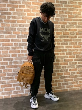 「MCM（エムシーエム）のアイテム（シューズ）」を使った、takuya satoさん（メンズ・182cm）の夏コーディネート