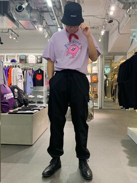 A LHP 池袋店 employee takuya sato is wearing DANKE SCHON "DankeSchon/ダンケシェーン/ツイル カーゴパンツ"