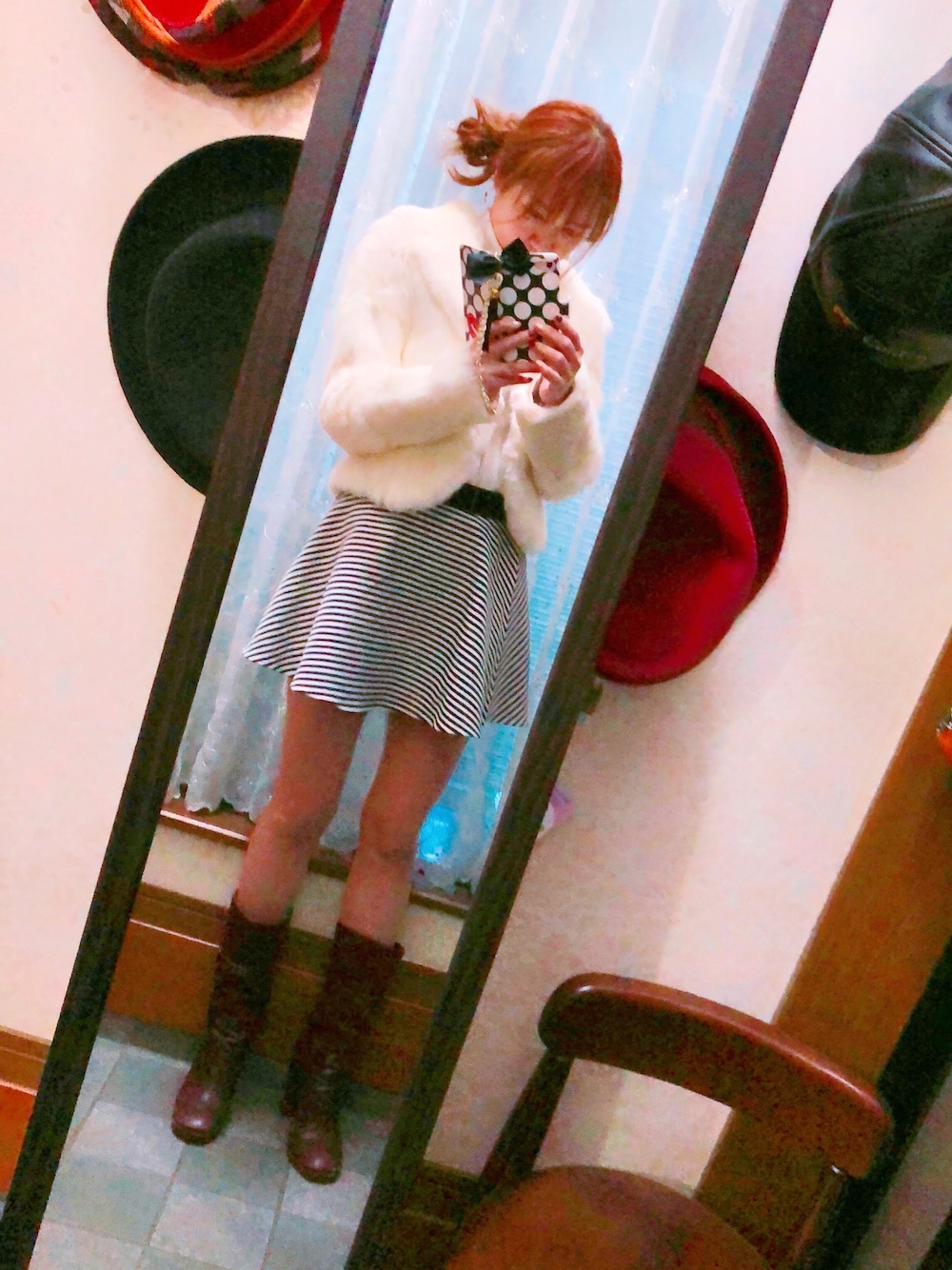 「モコモコアウター、ラビットファー、ファー、冬、お洒落さんとつながりたい、休日スタイル、ミニスカート、フレアスカート」｜「LOVELESSのアイテム（スカート、その他）」を使った、joeさん（レディース・158cm）の冬コーディネートの1枚目の写真