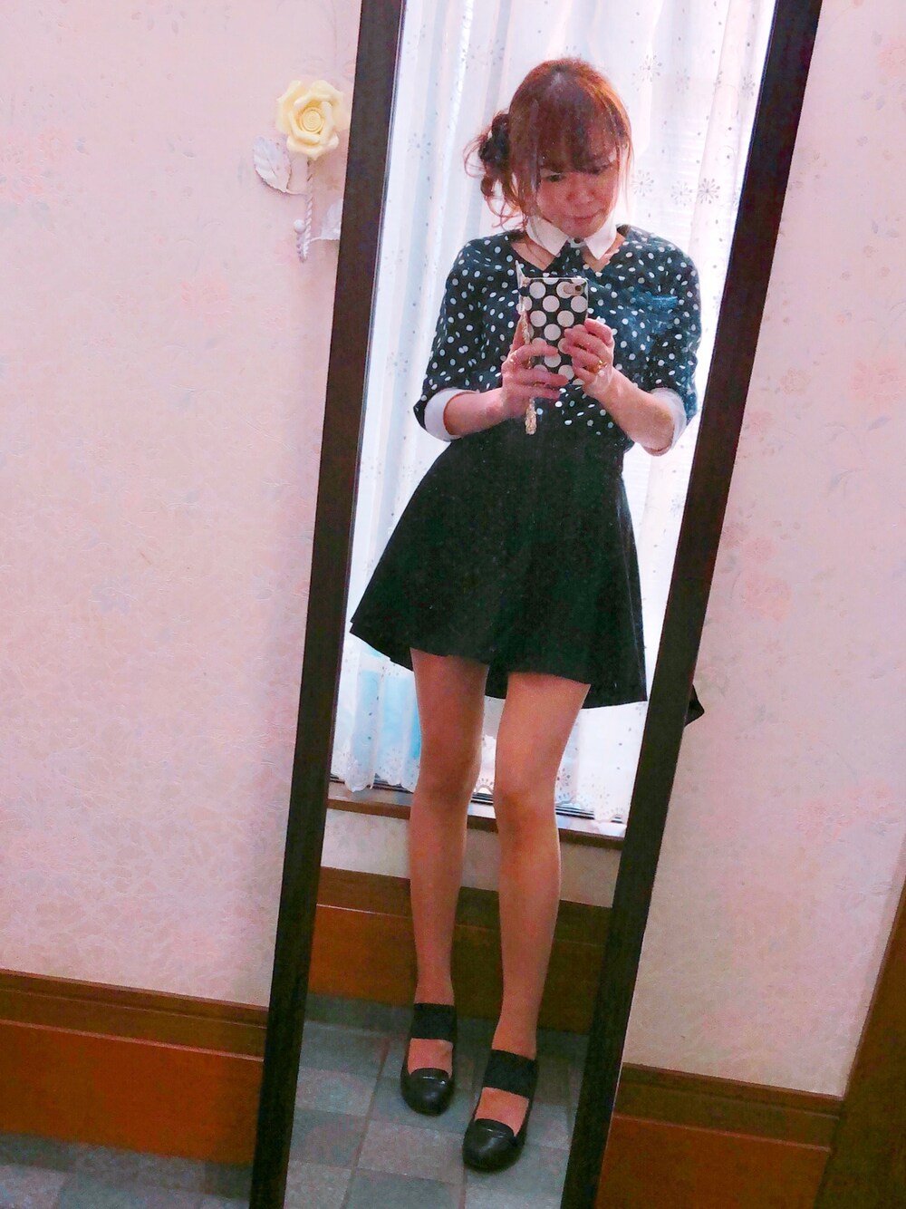 「シンプルコーデ、きれいめカジュアル、今日のコーデ、フレアスカート、ミニスカート、おしゃれさんと繋がりたい」｜「LOVELESSのLoveless - ミニフレアスカート - women - ポリエステル/ポリウレタン/レーヨン - 36（スカート、ブラック系）」を使った、joeさん（レディース・158cm）の春コーディネートの1枚目の写真