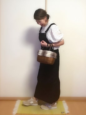 「アイテム（ジャンパースカート）」を使った、えりさん（レディース・158cm）の秋コーディネート