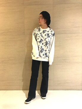 「tk.TAKEO KIKUCHI（ティーケータケオキクチ）のアイテム（スウェット）」を使った、tk.TAKEO KIKUCHI 博多阪急店 スタッフさん（レディース・157cm）の春コーディネート