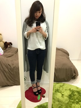 「SLY（スライ）のアイテム（デニムパンツ、ブルー系）」を使った、yoooopiさん（レディース・159cm）の春コーディネート