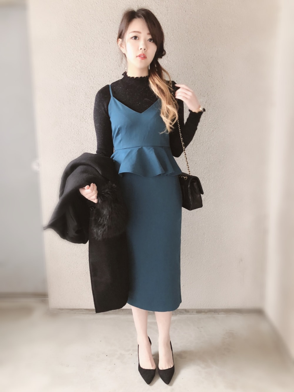 「クリスマス、パーティー、デート」｜「RESEXXYのアイテム（ニット/セーター、ブラック系）」を使った、aoiさん（レディース・161cm）の冬コーディネートの1枚目の写真
