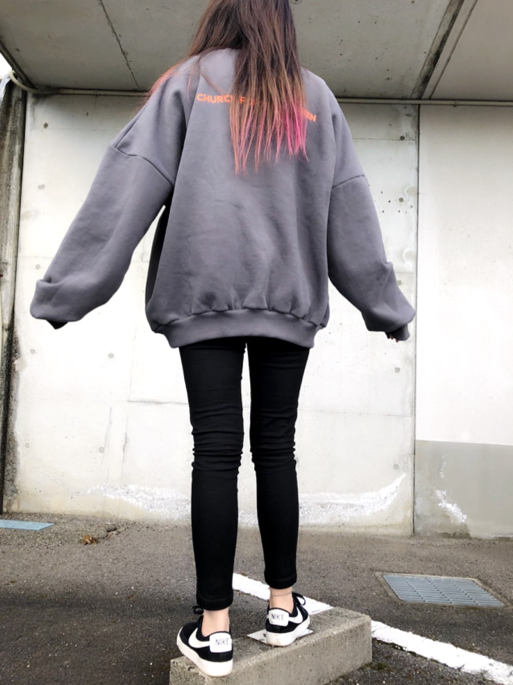 「via jのvia j(ヴィアジェイ) "NM"起毛トレーナー（スウェット、グレー系）」を使った、aoiさん（レディース・161cm）の冬コーディネートの1枚目の写真