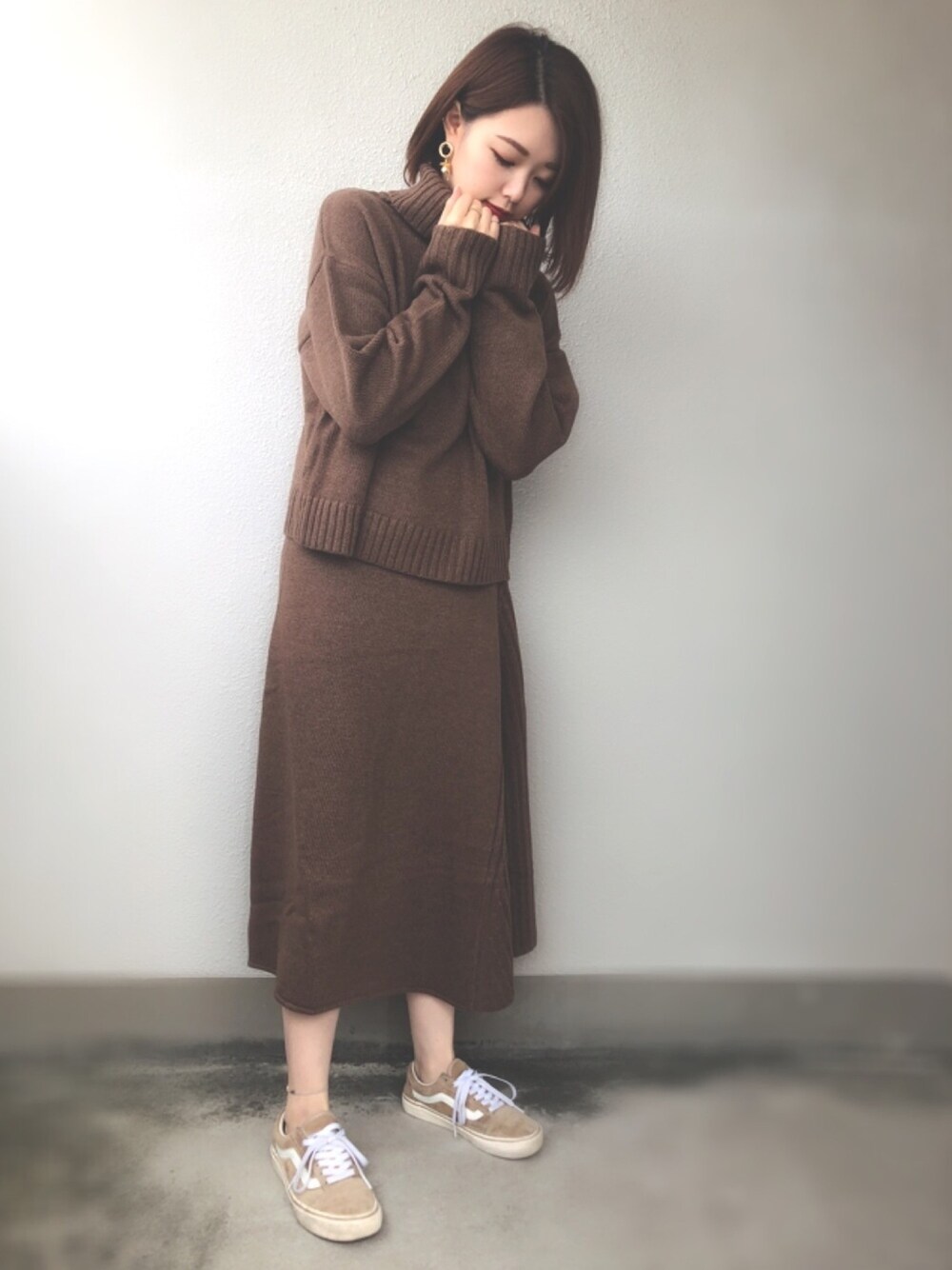 「セットアップ」｜「B:MING by BEAMSのB:MING by BEAMS / オフタートル セットアップ 19AW（ワンピース、ブラウン系）」を使った、aoiさん（レディース・161cm）の秋コーディネートの1枚目の写真