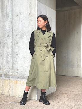 「AVIREX（アヴィレックス）のアイテム（トレンチコート）」を使った、わたなべももこさん（レディース・157cm）の春コーディネート