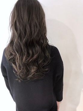 「ロングヘア」｜「アイテム（その他）」を使った、あっきさん（レディース・161cm）の秋コーディネート