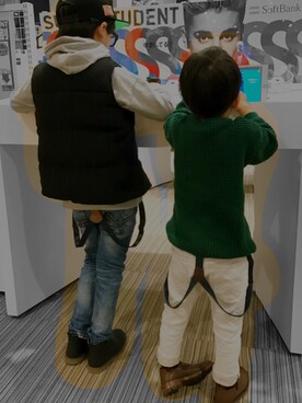「きょうだい」｜「アイテム（ブーツ）」を使った、ah.t.さん（キッズ・100cm）の冬コーディネート
