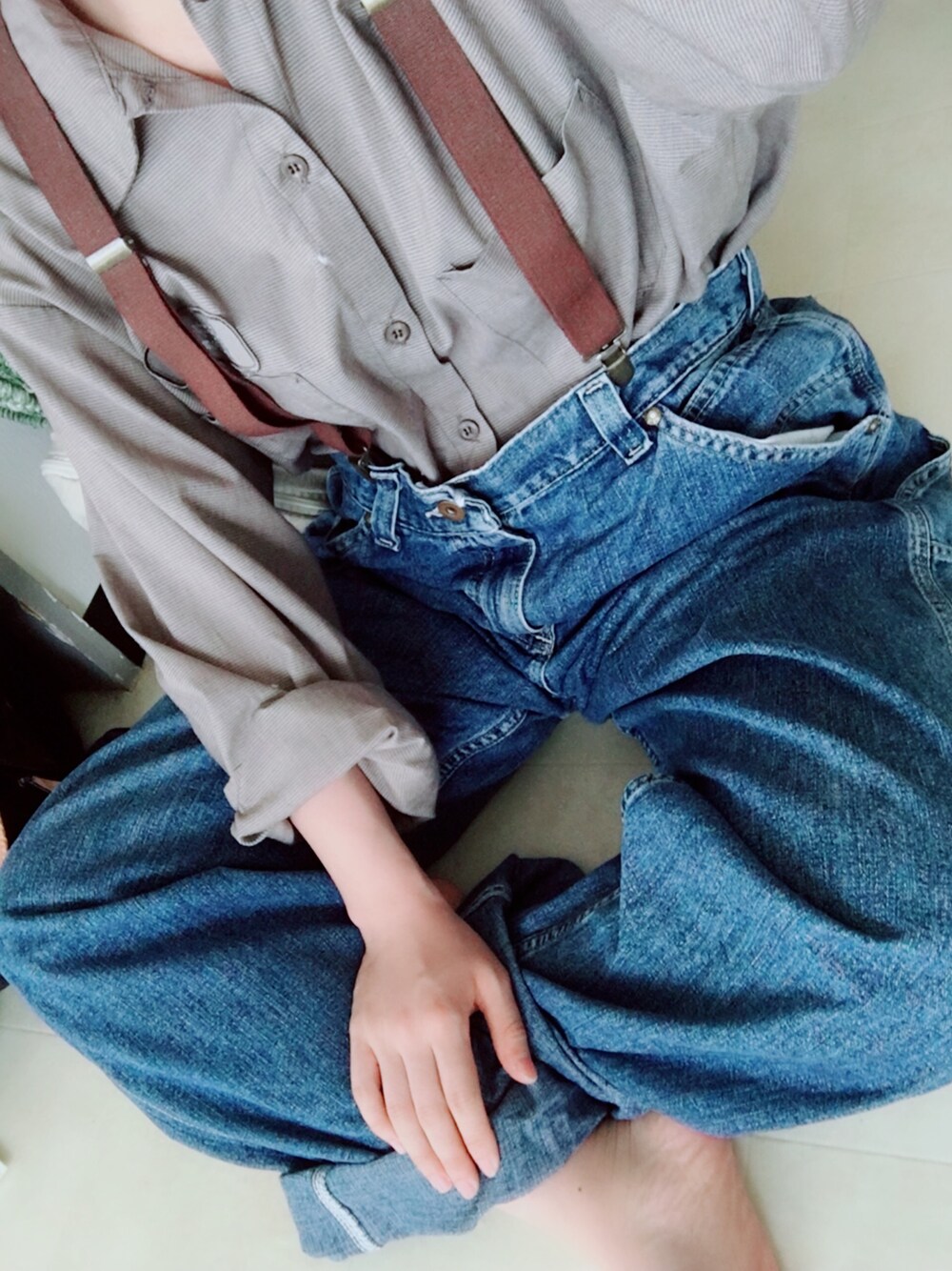 「古着、used、デニム、LEE、メンズライク、メンズサイズ、オーバーサイズ、サスペンダー、秋、ショーシャンク」｜「Panamaboyのアイテム（シャツ/ブラウス、ブラウン系）」を使った、m o e m iさん（レディース・154cm）の秋コーディネートの1枚目の写真