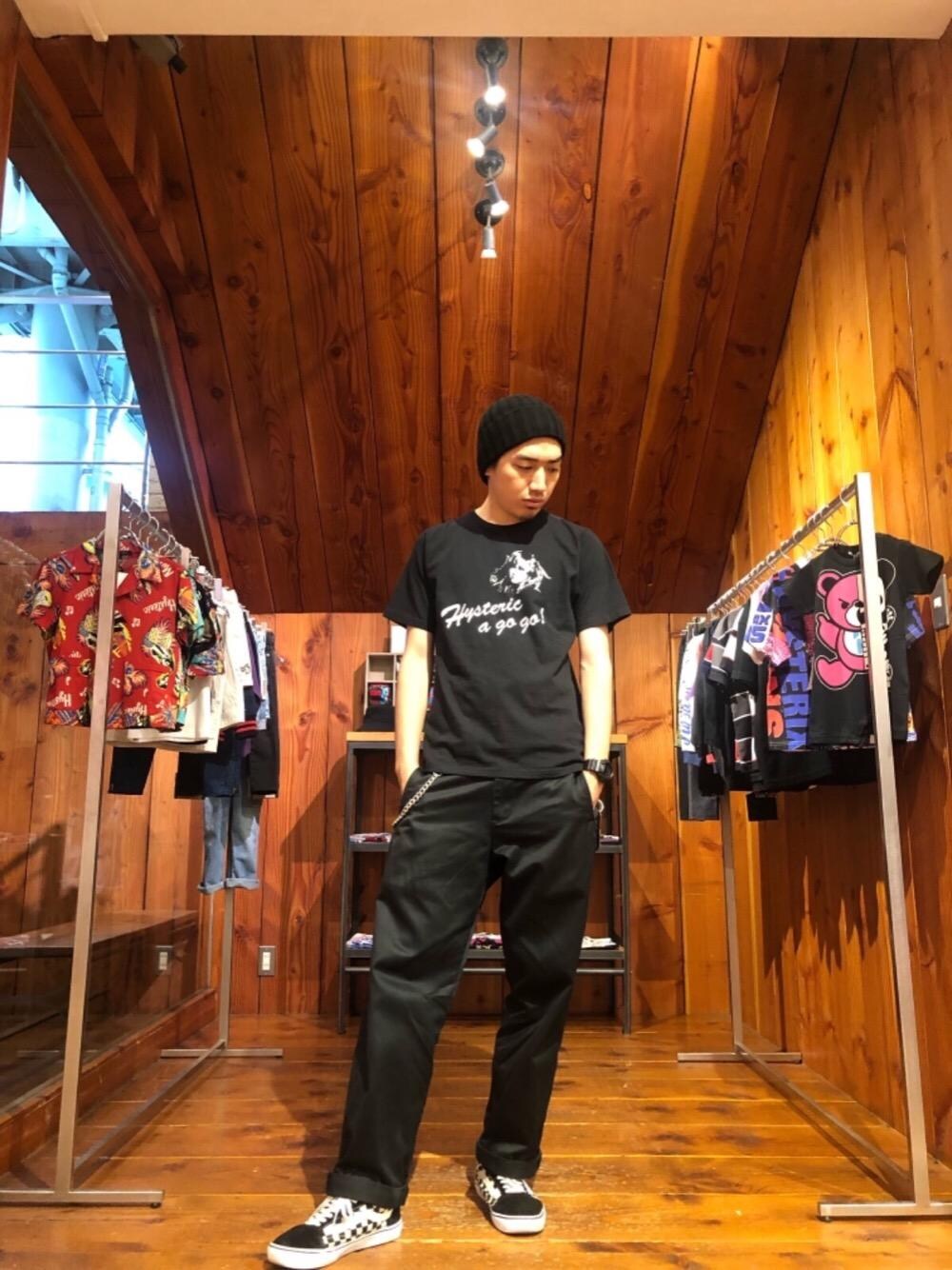 「アメカジ、チノパン、Tシャツ、ルード」｜「HYSTERIC GLAMOURのミリタリーチノパンツ（チノパンツ、ブラック系）」を使った、YUTOさん（メンズ・172cm）の夏コーディネートの1枚目の写真